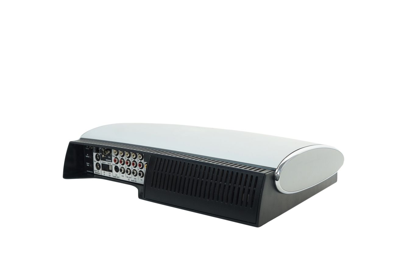 Bose_AV18_Media_Center_Lifestyle_18_28_Series_II_III_08_result