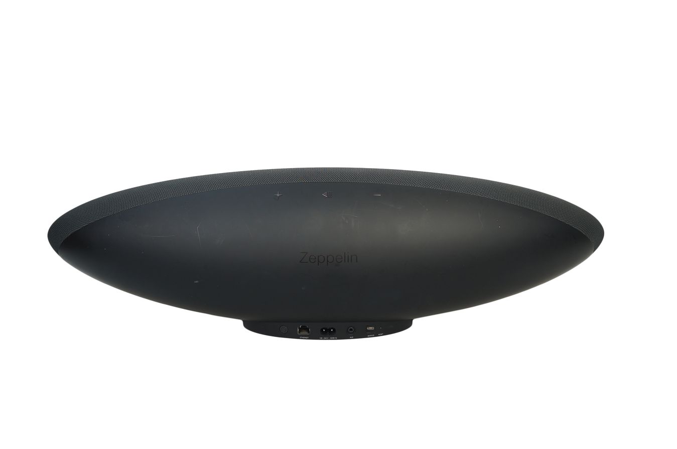 Bowers__Wilkins_Zeppelin_Wireless_Bluetooth_Lautsprecher_04_result