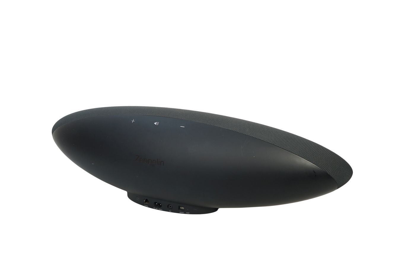 Bowers__Wilkins_Zeppelin_Wireless_Bluetooth_Lautsprecher_02_result