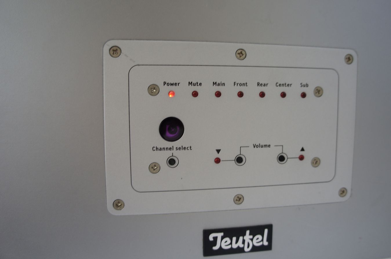 Teufel_Concept_E_Magnum_Power_Edition_6_Channel_Subwoofer_CEM_500_SW_Aktiv_fL0vgsg