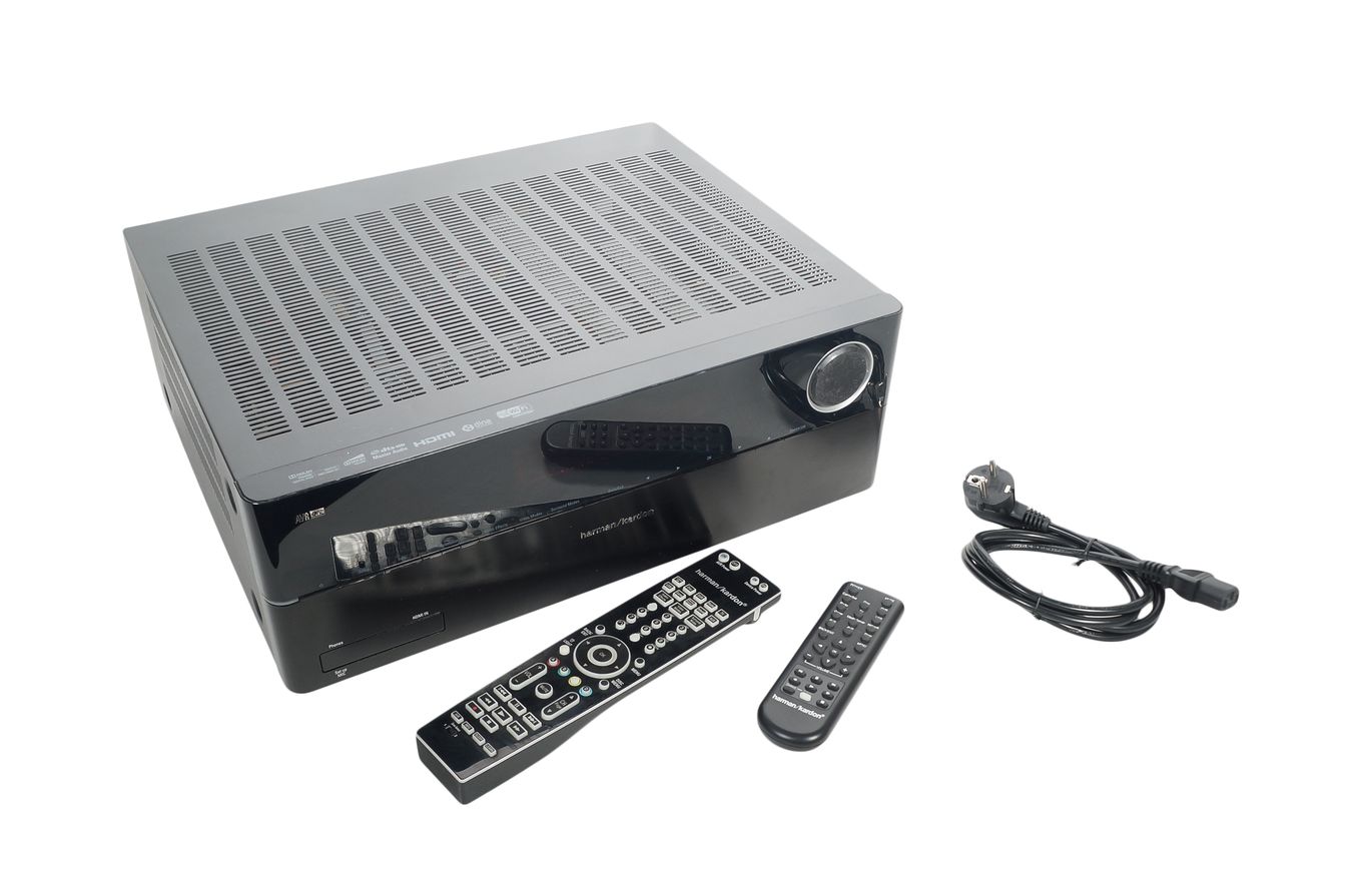 Harman_Kardon_AVR_370-230_AV_Receiver_Schwarz_03_result