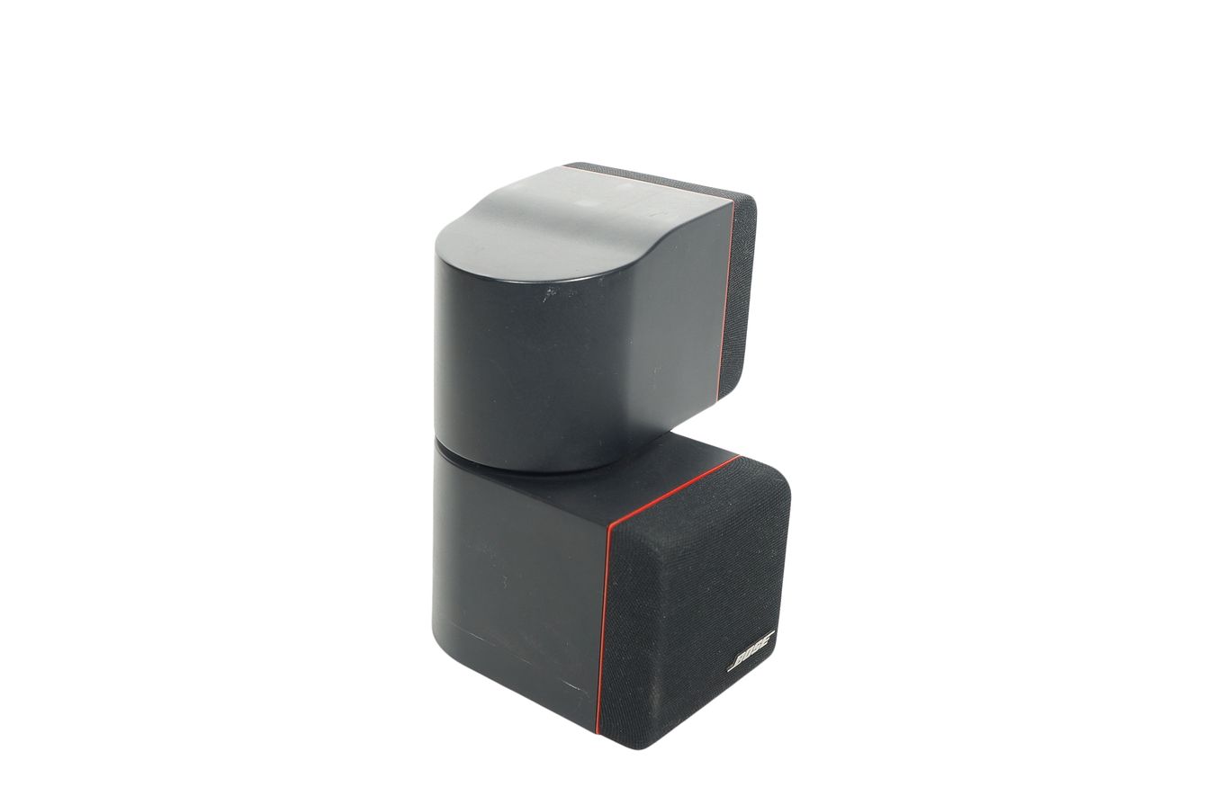 Bose_Acoustimass_Series_II_Doppelcube_Lautsprecher_Box_mit_rotem_Rand_02_result