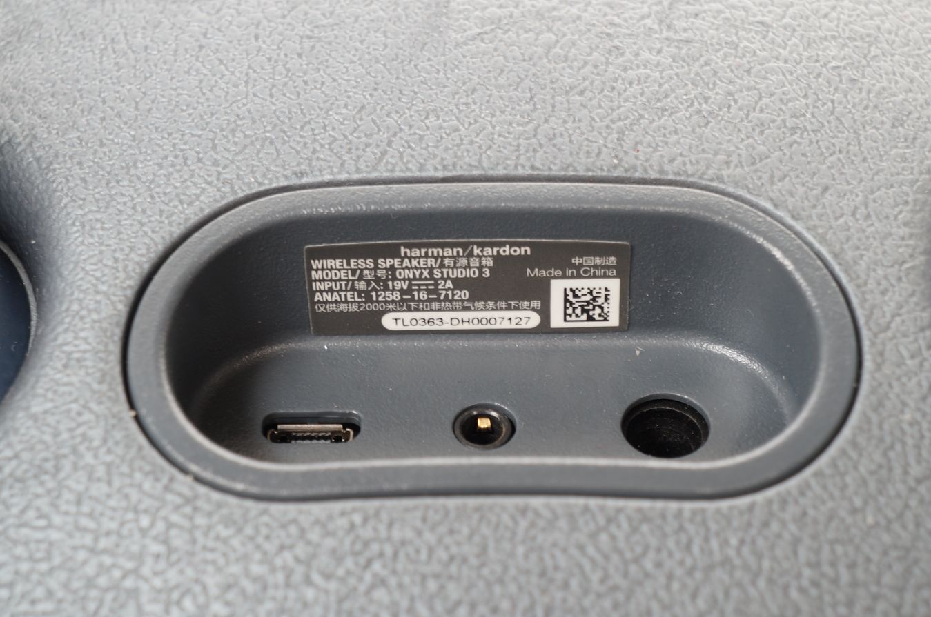 Harman_Kardon_Onyx_Studio_3_Bluetooth_Lautsprecher_11_result