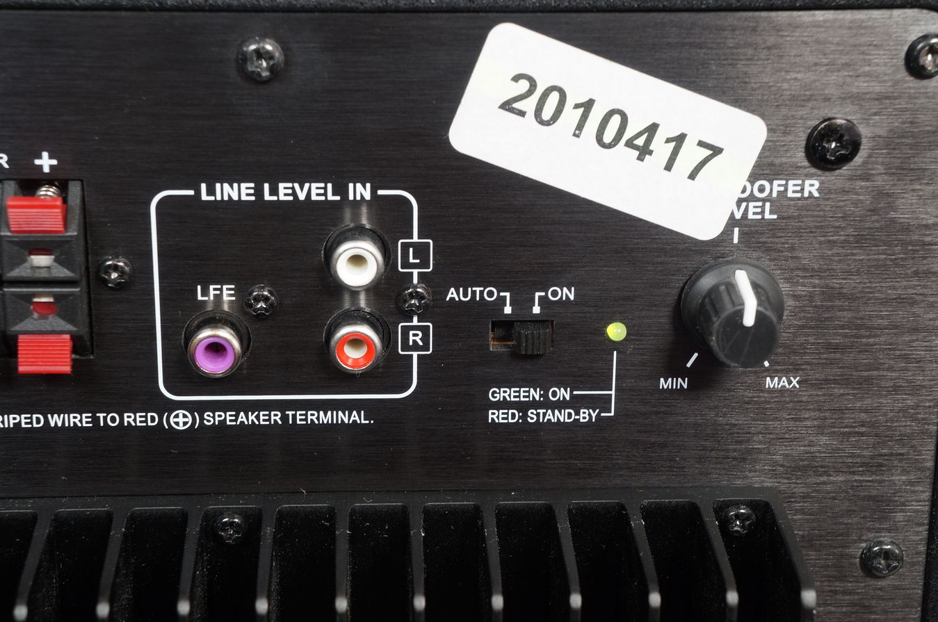 JBL_SUB_140_Subwoofer_Aktiv_Silber_03_result