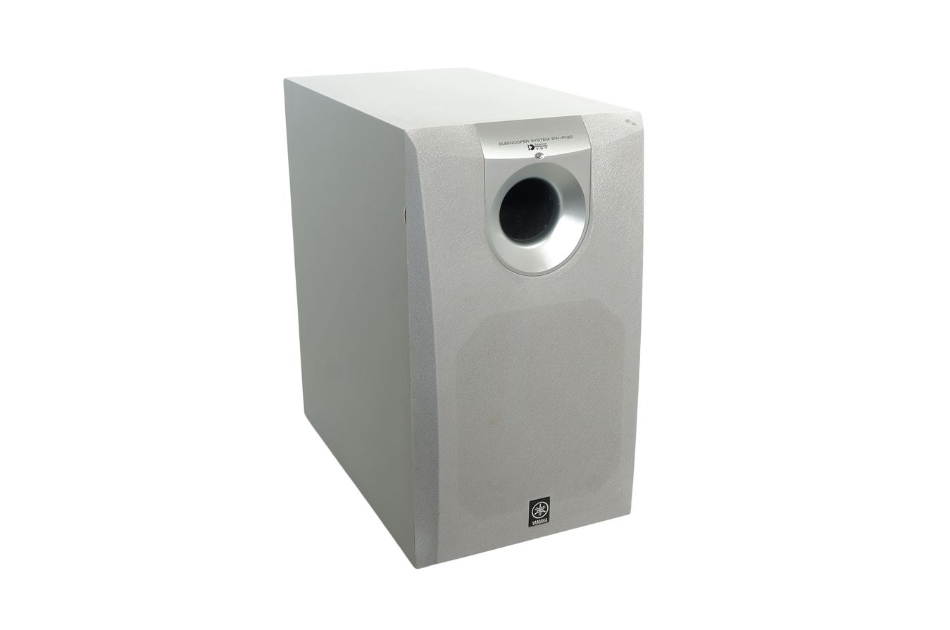 Yamaha_SW-P130_Subwoofer_Aktiv_Silber_02_result