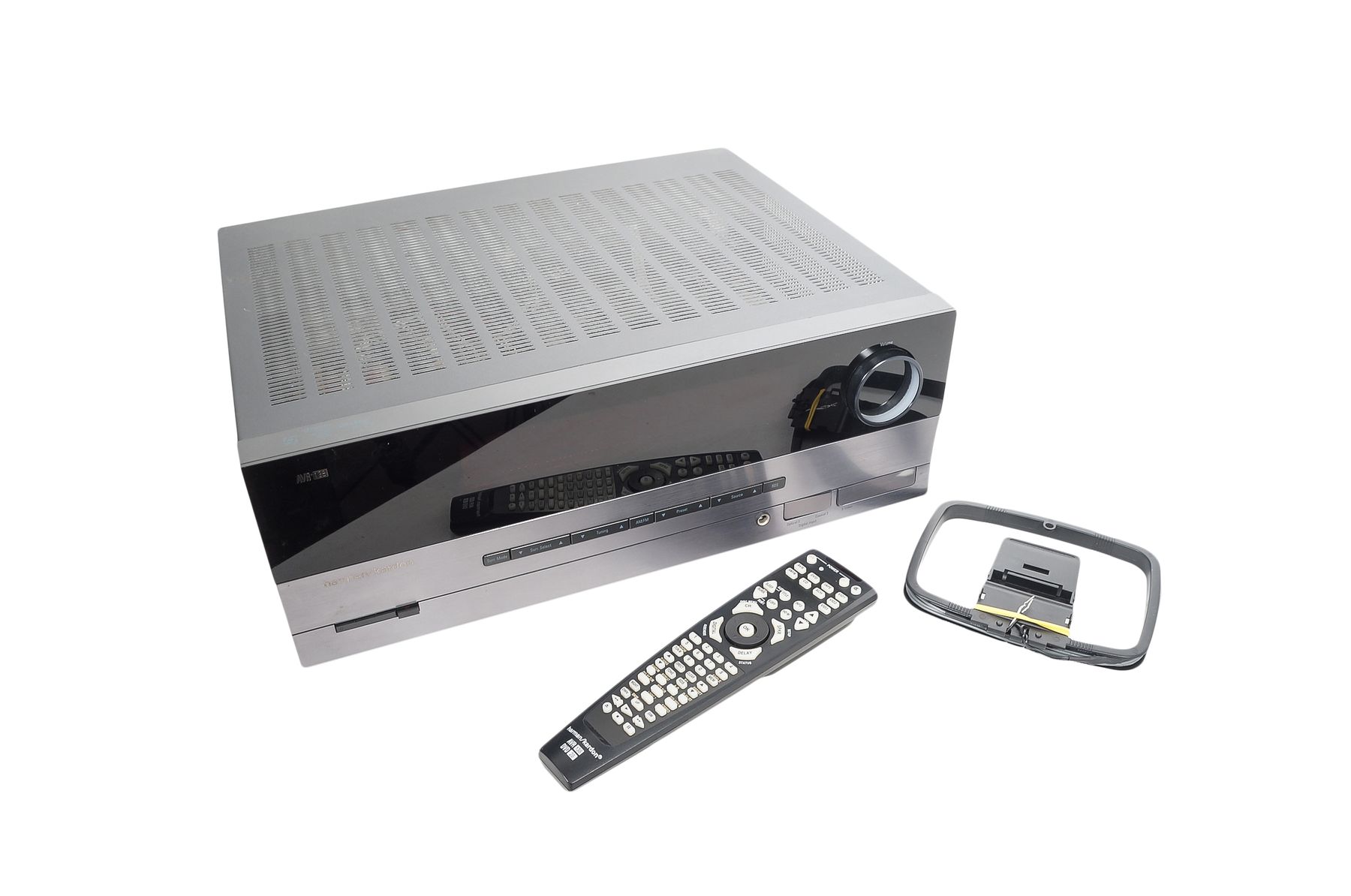 Harman_Kardon_AVR_138_AV_Receiver_Schwarz_03_result