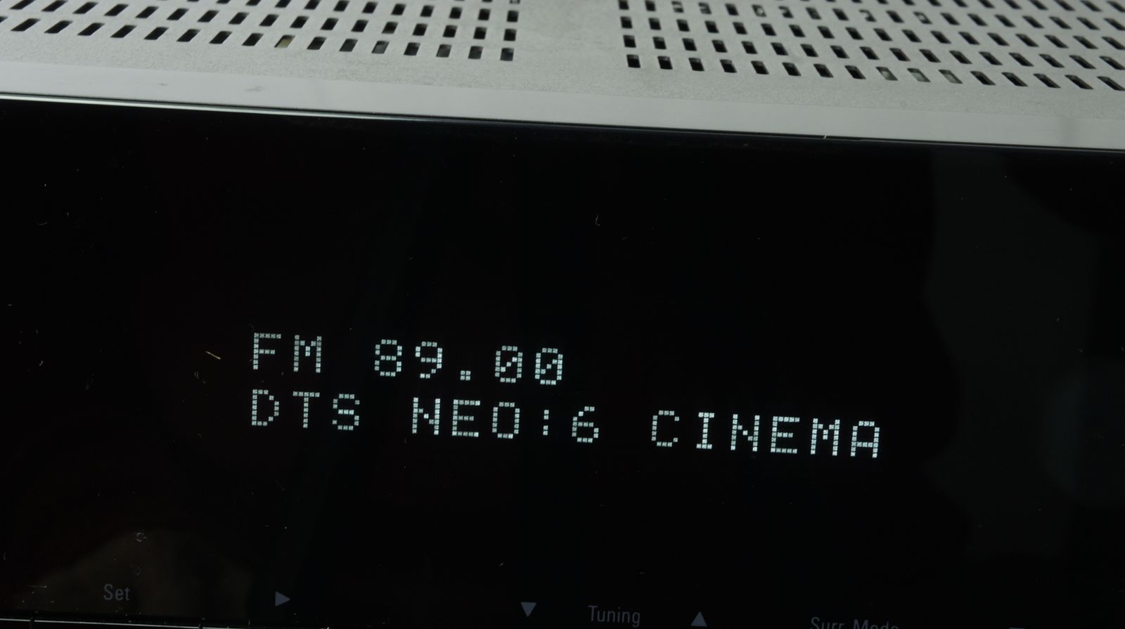 Harman_Kardon_AVR_161_5.1_AV_Receiver_Schwarz_mit_Mikrofon_result