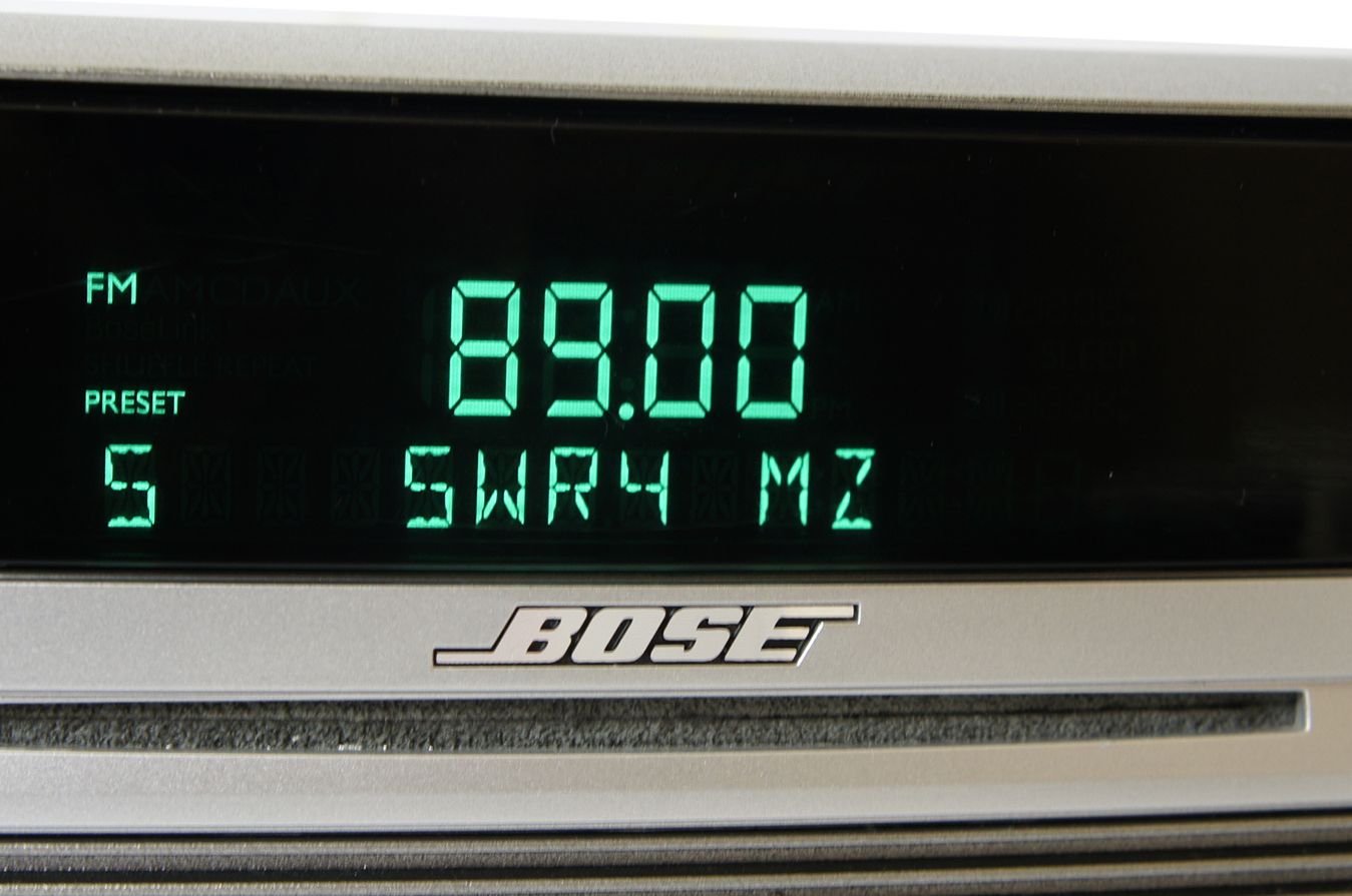 Bose_Wave_Music_System_Grau_result