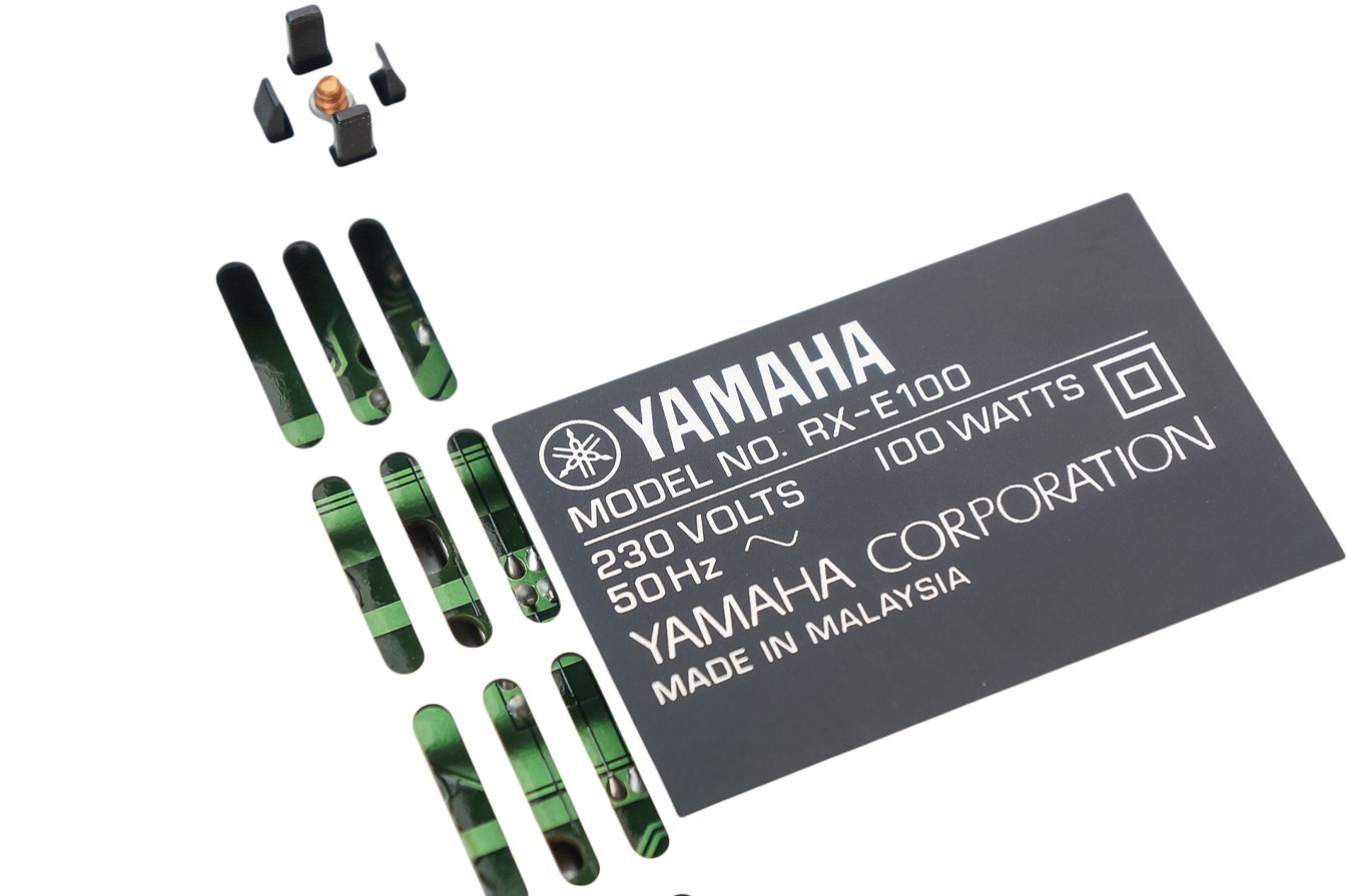 Yamaha_RX-E100_Natural_Sound_Receiver_Silber_02_result