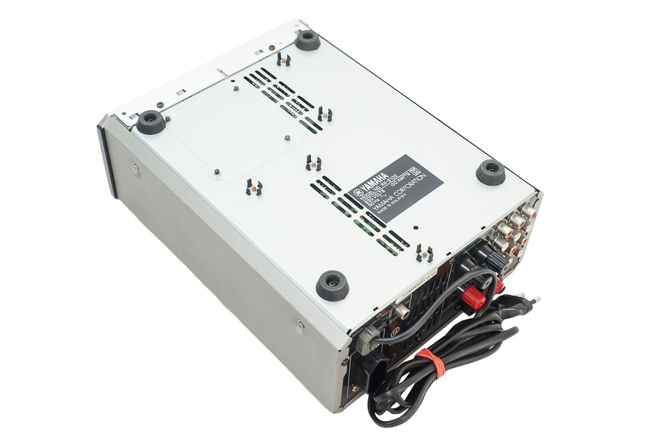 Yamaha_RX-E100_Natural_Sound_Receiver_Silber_03_result