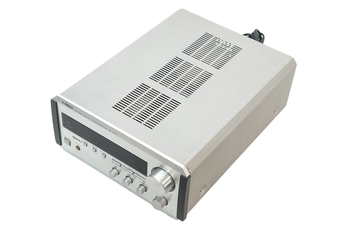 Yamaha_RX-E100_Natural_Sound_Receiver_Silber_04_result