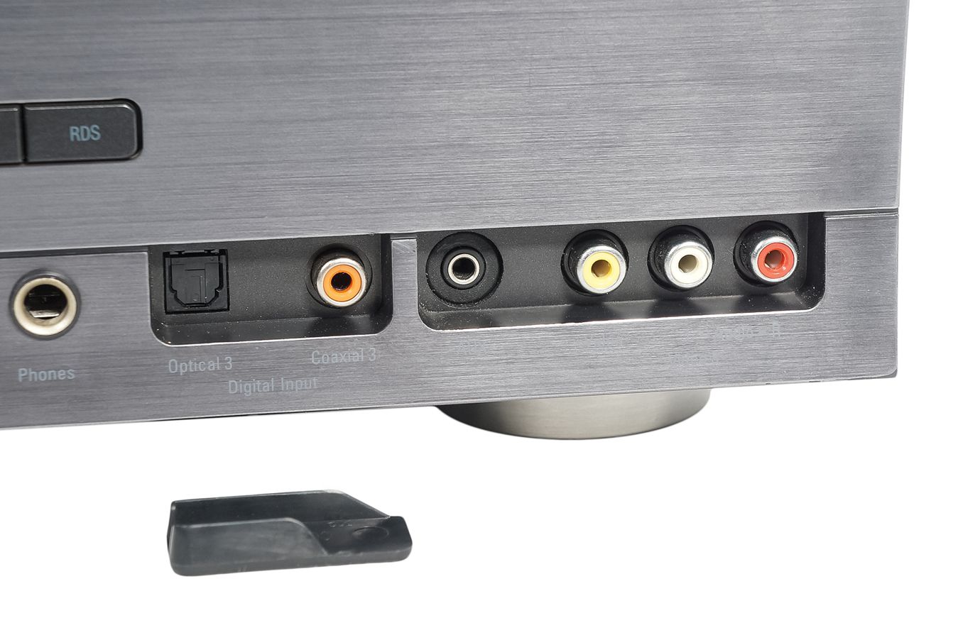 Harman_Kardon_AVR_141_5.1_AV_Receiver_04_result