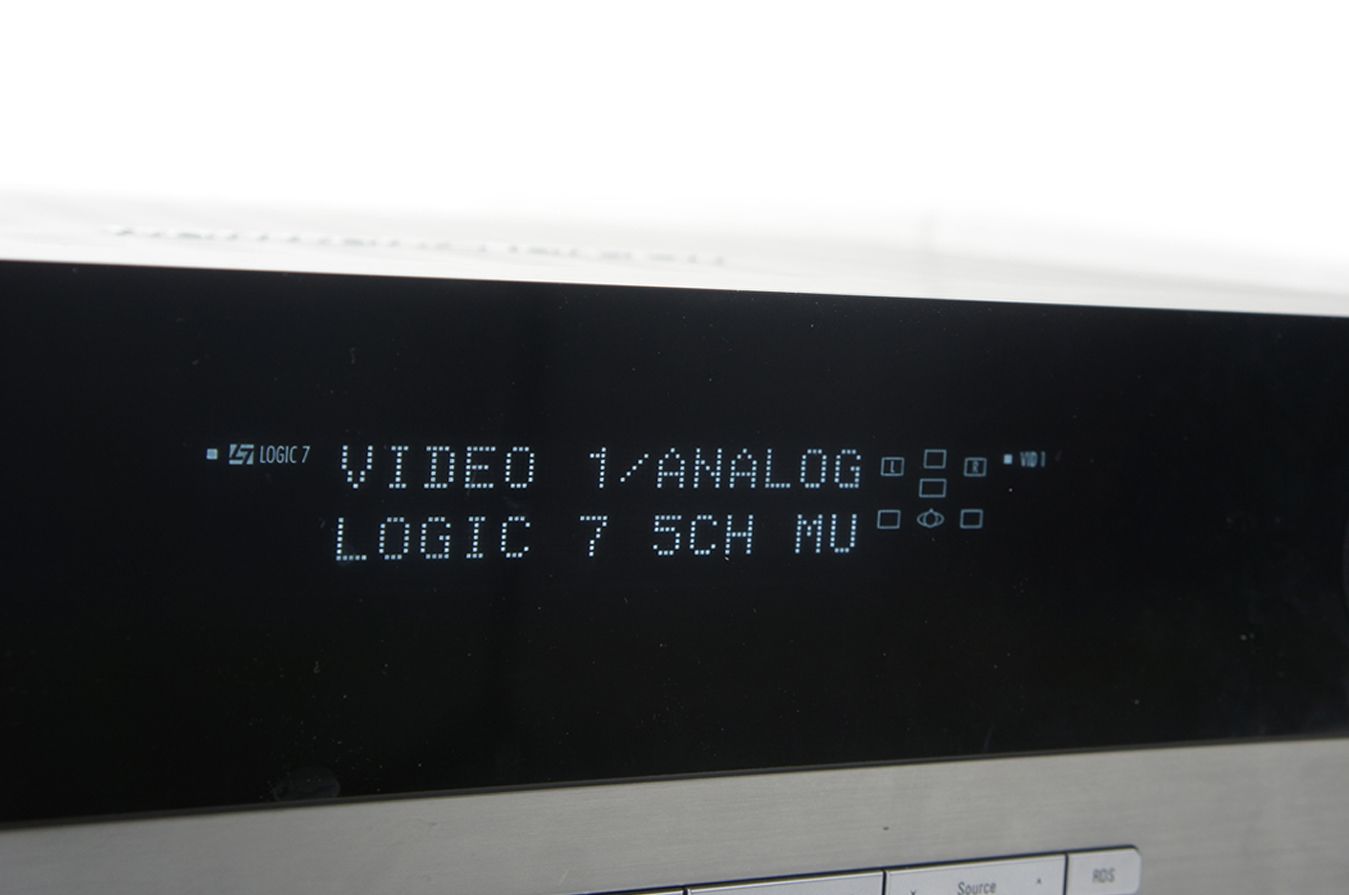 Harman_Kardon_AVR_137_5.1_AV_Receiver_Silber_02_result