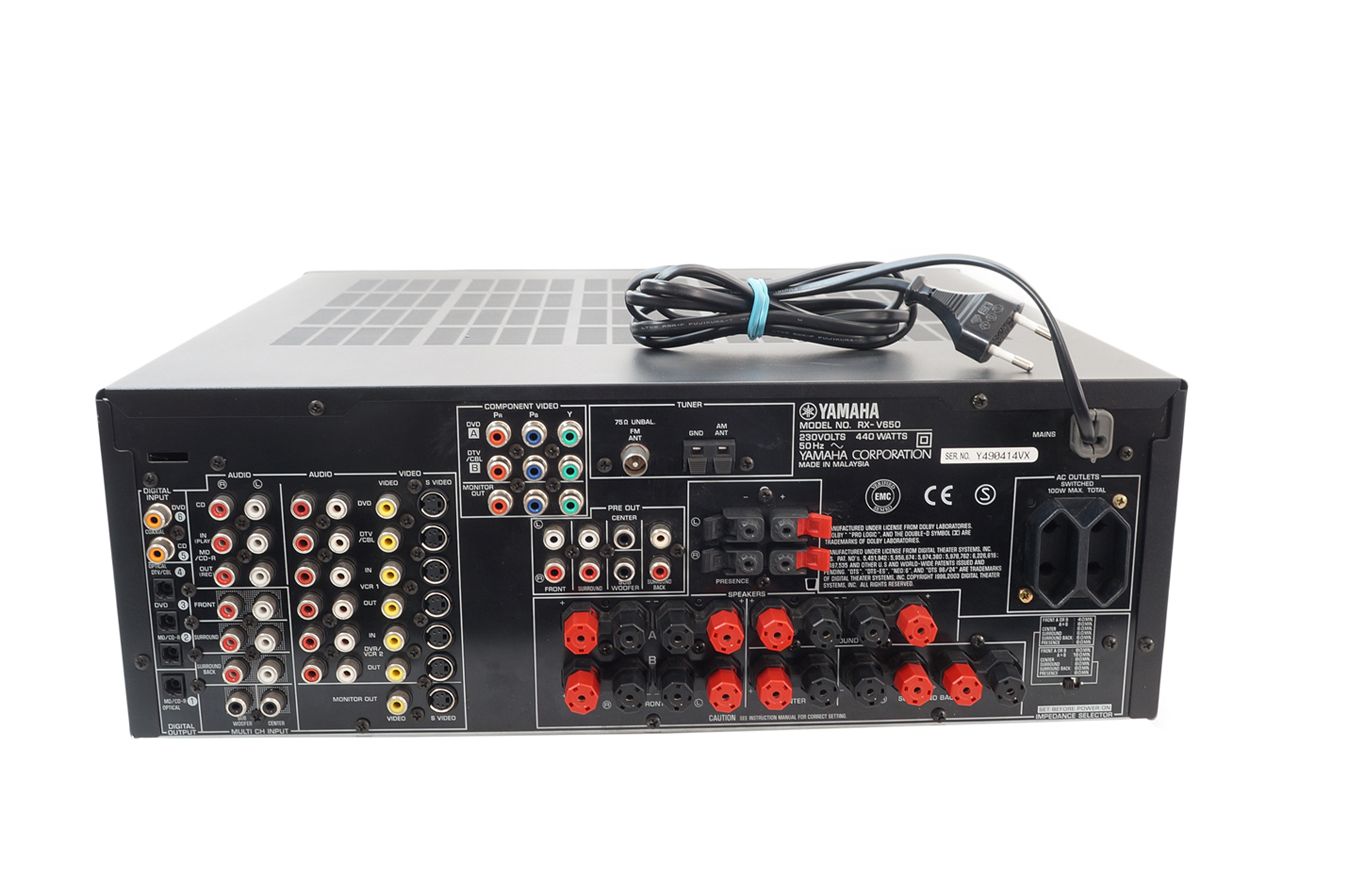 Yamaha_RX-V650_Digital_Heimkino_7.1_AV-Receiver_Schwarz_07