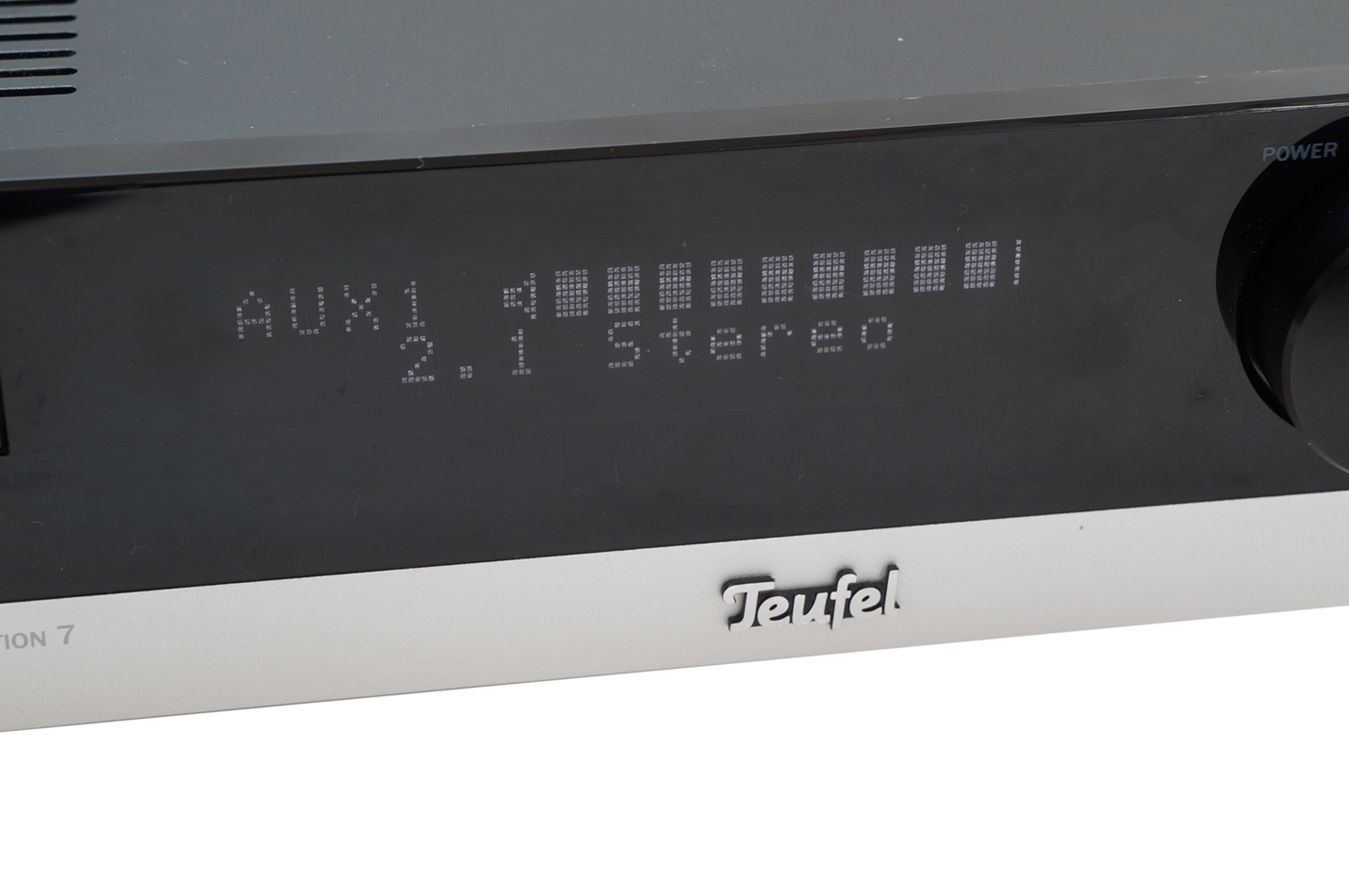 Teufel_Decoderstation_7_5.1_Verstarker_Media_Center_02